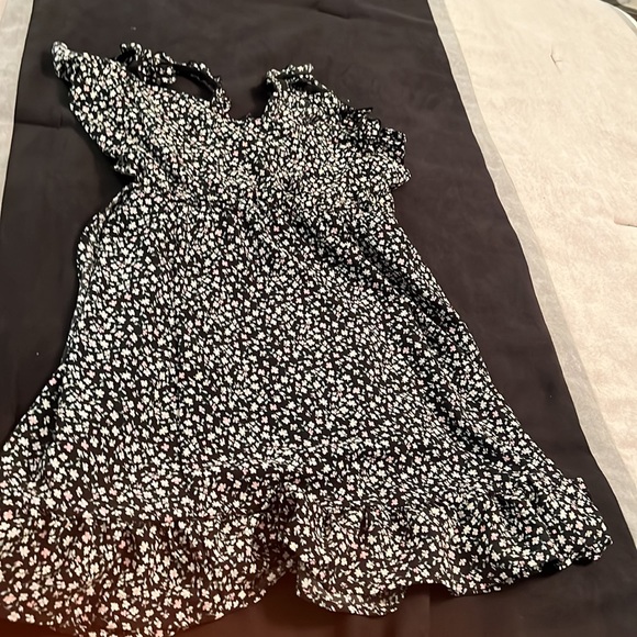 H & M Flower Mini Dress XXS NWOT $5 Sale - Picture 4 of 5
